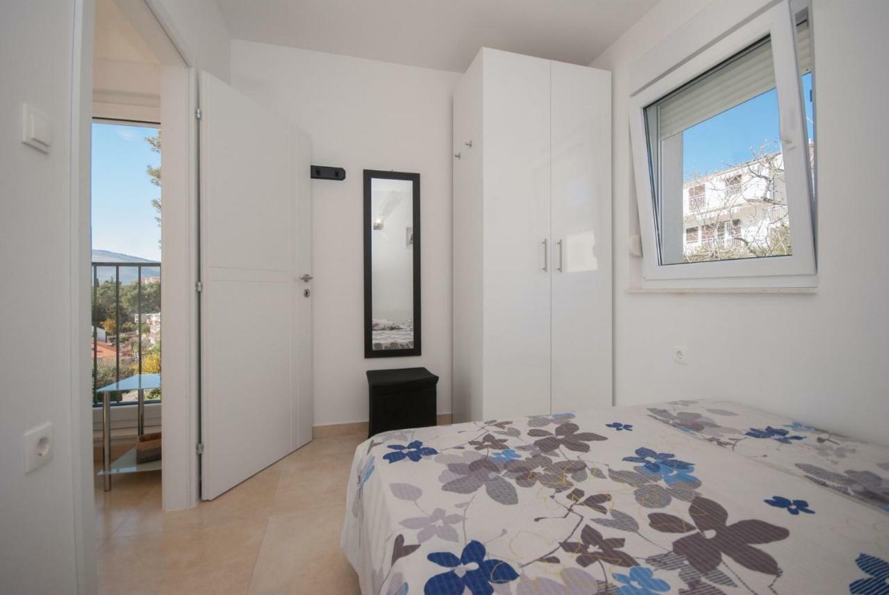 Apartment Adriatic - Saldun Traù Esterno foto